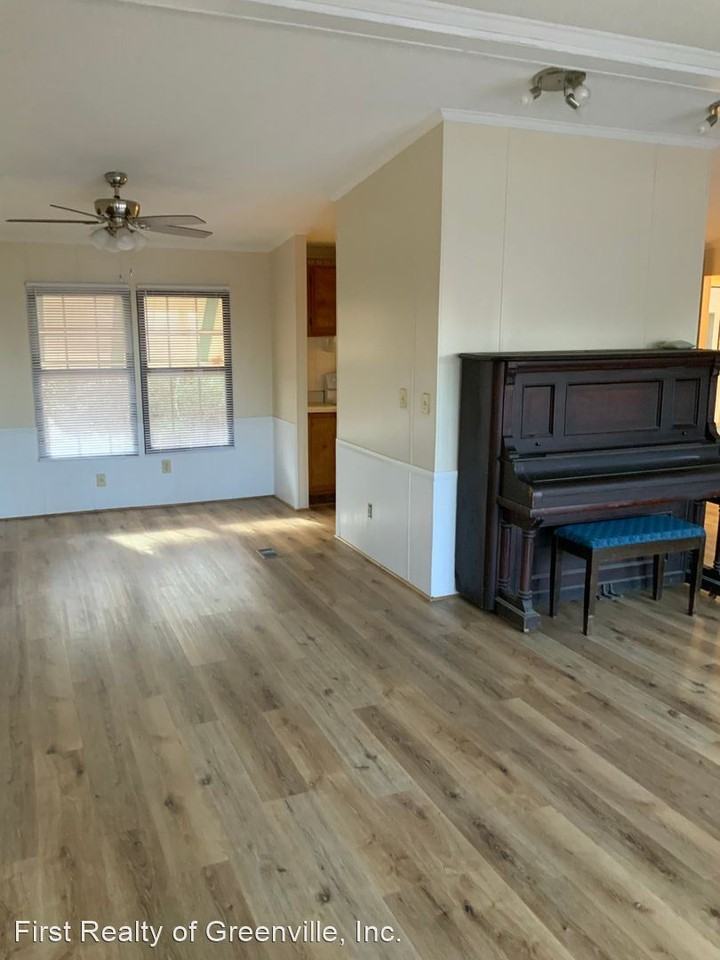 4243 Old Stage Rd - Photo 3 of 50