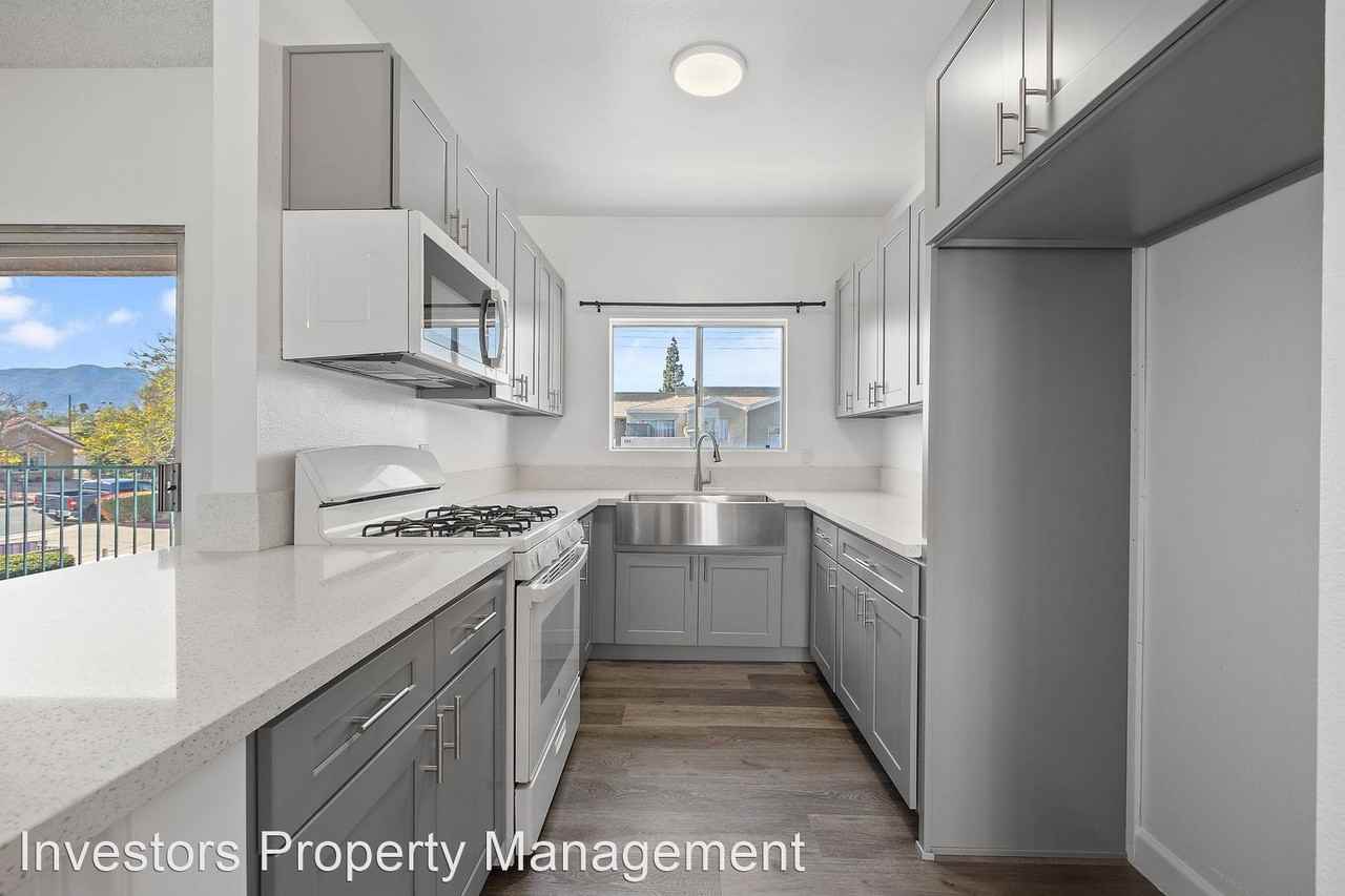 1249 D St. - Photo 2 of 28