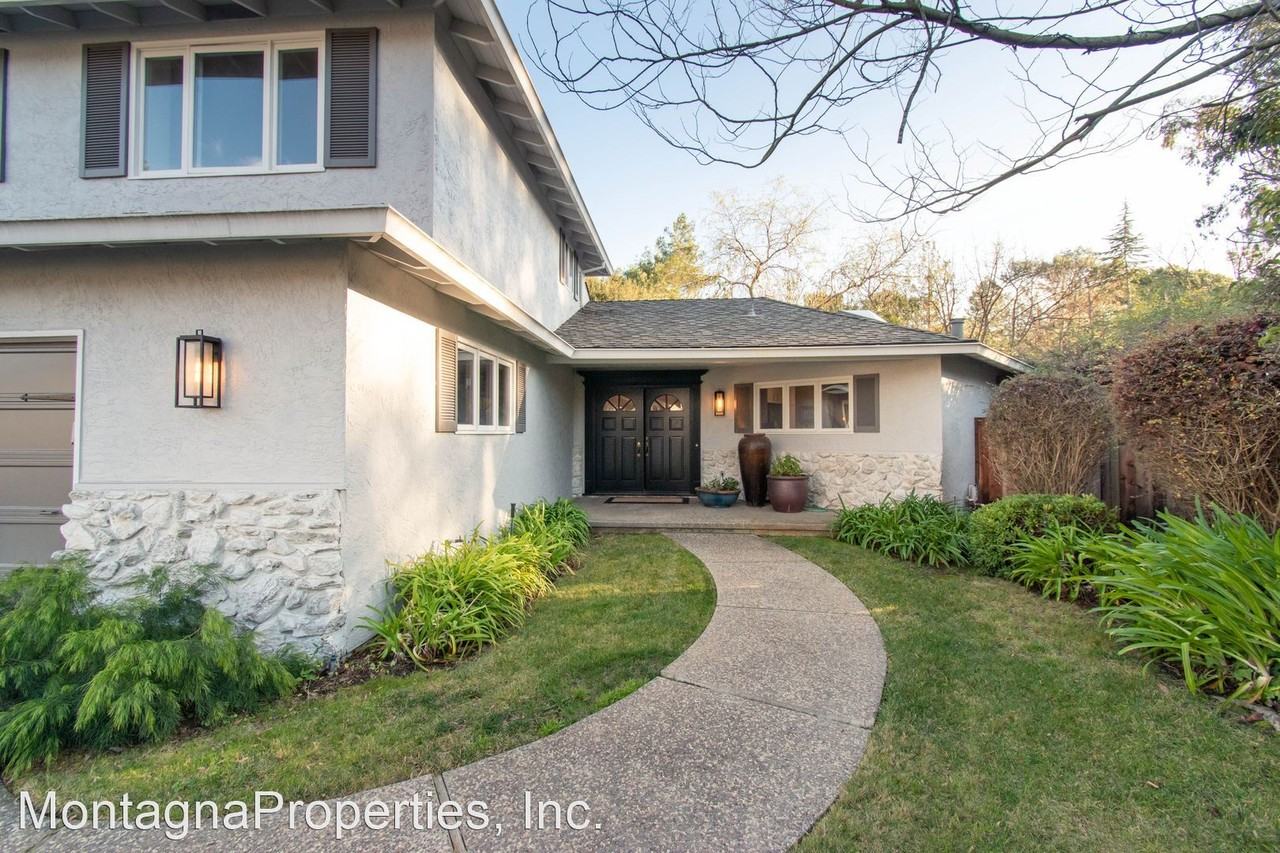 9 Middlebury Ln - Photo 3 of 43