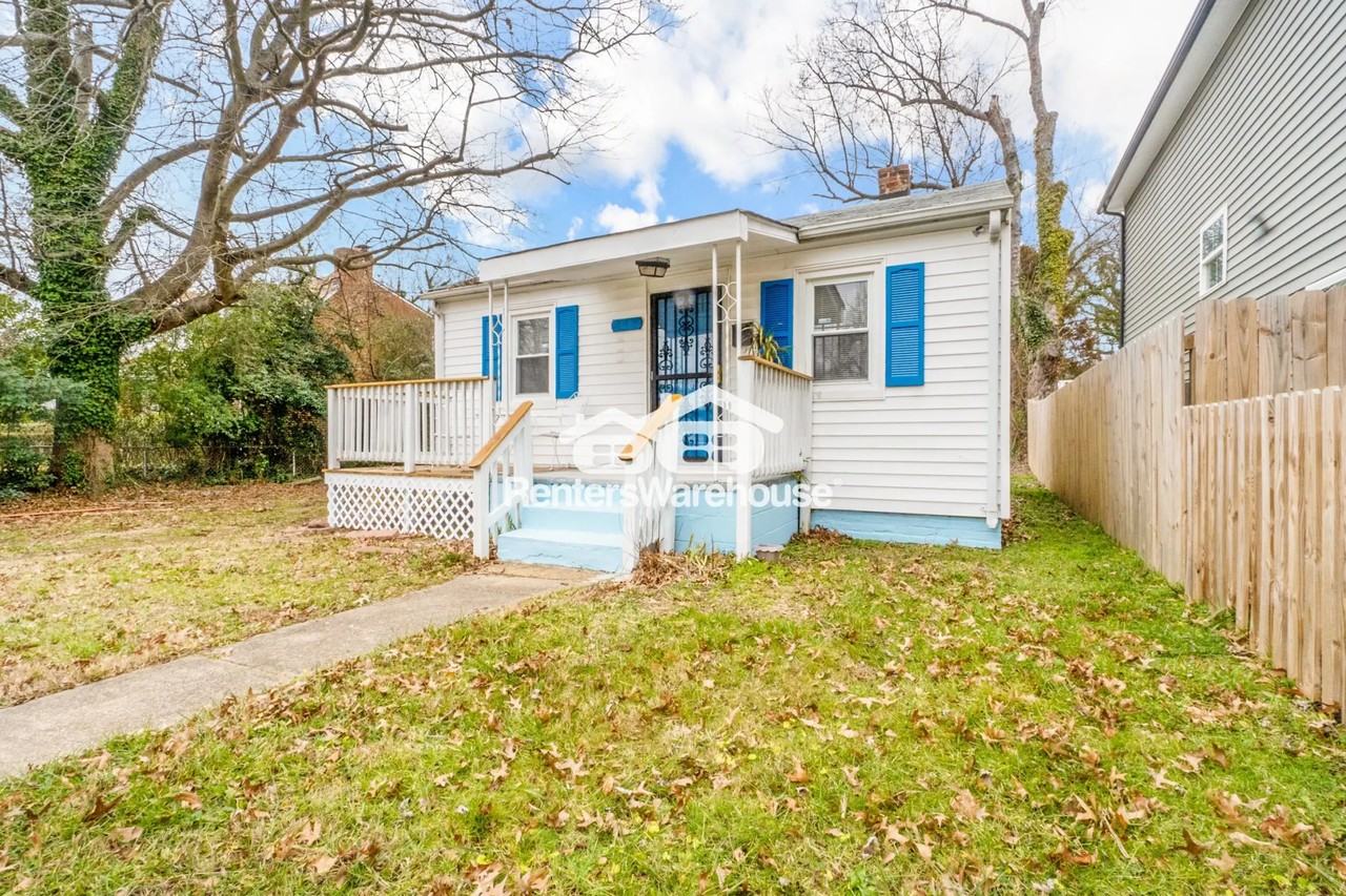 450 Hazelhurst Ave - Photo 2 of 14