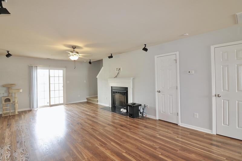 198 Collinwood Dr - Photo 3 of 22