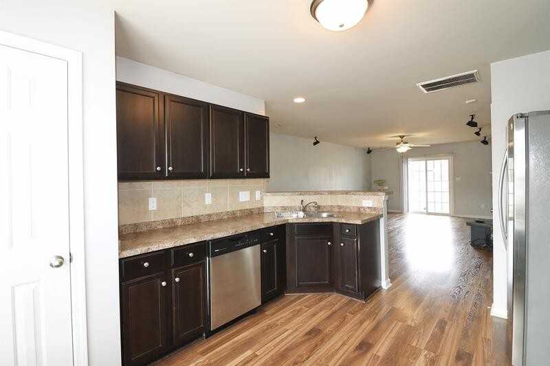 198 Collinwood Dr - Photo 6 of 22