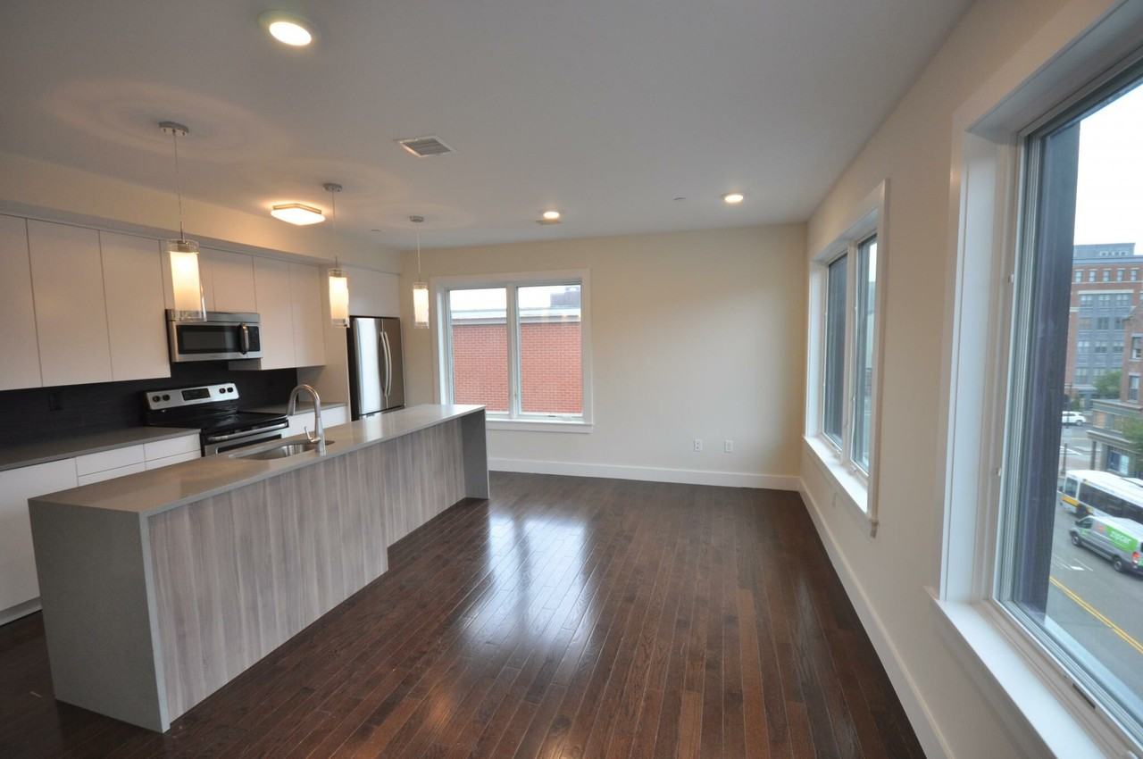 659 Massachusetts Ave #6 - Photo 5 of 14