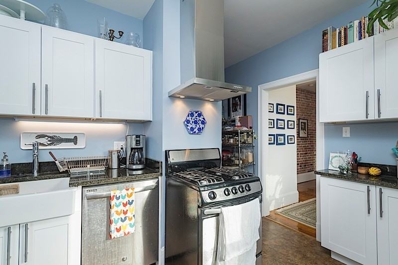 137 Columbia St #1L - Photo 4 of 7