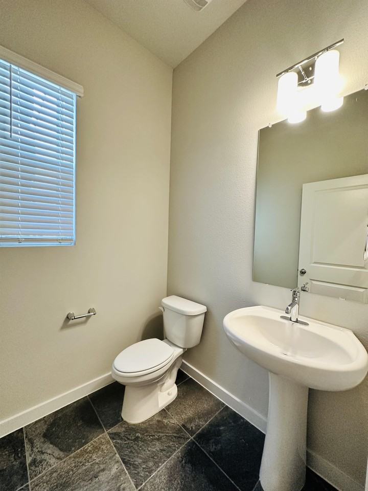 1304 Limelight Ln #1 - Photo 5 of 32
