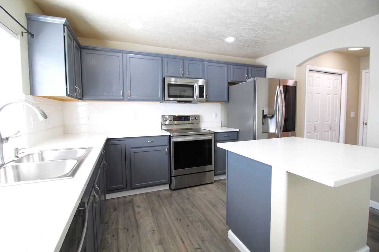 639 E Willowbrook Dr - Photo 5 of 23