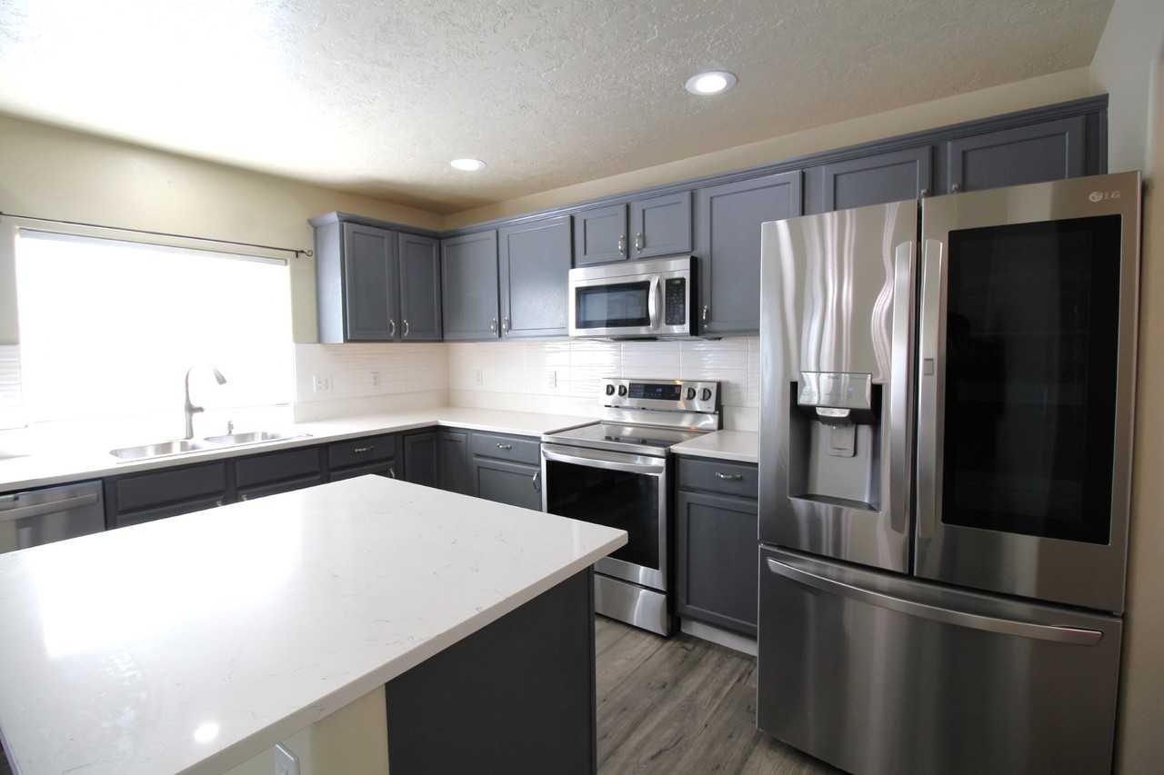 639 E Willowbrook Dr - Photo 6 of 23