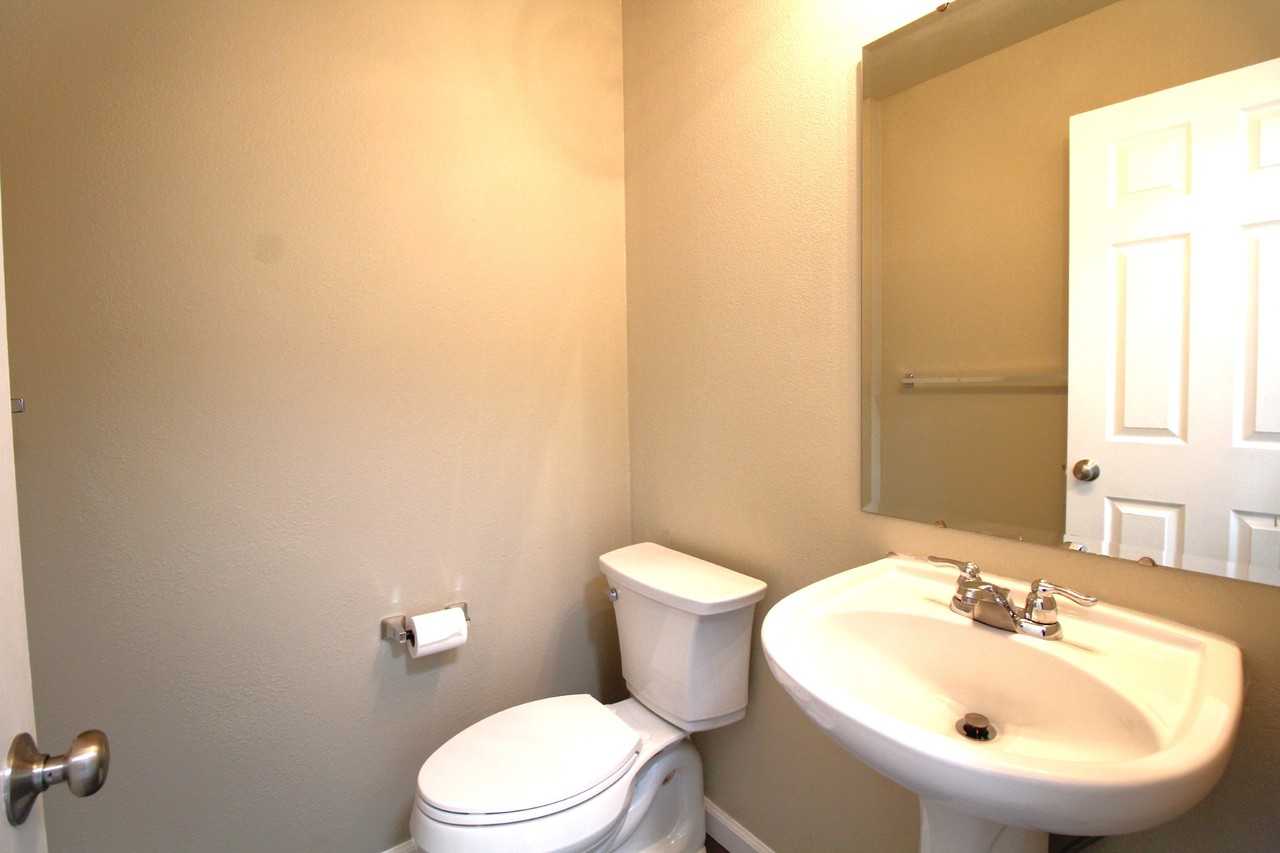 639 E Willowbrook Dr - Photo 7 of 23