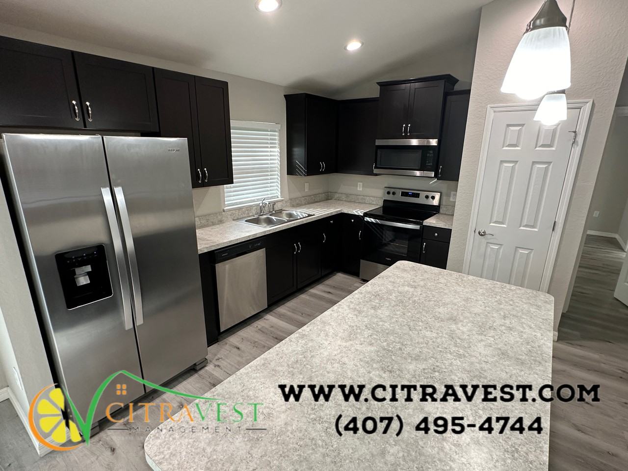 1984 W Magenta Dr - Photo 3 of 11