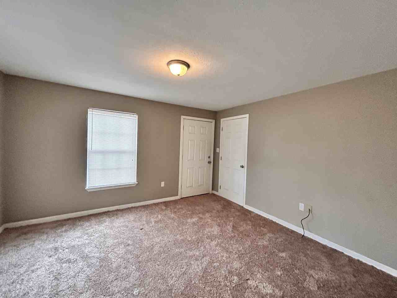 300 Rawls St - Photo 2 of 6