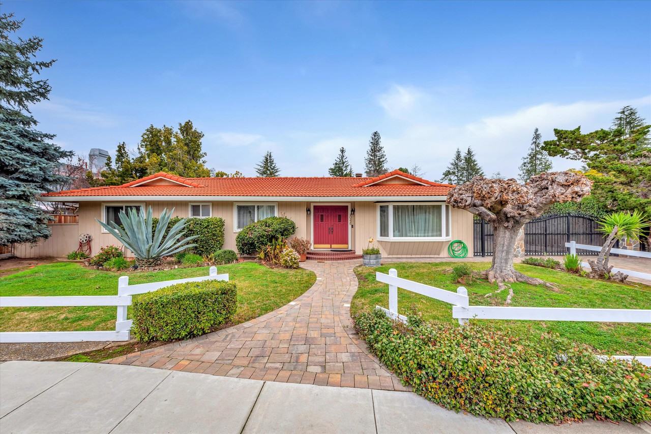 20225 Sea Gull Way - Photo 2 of 50