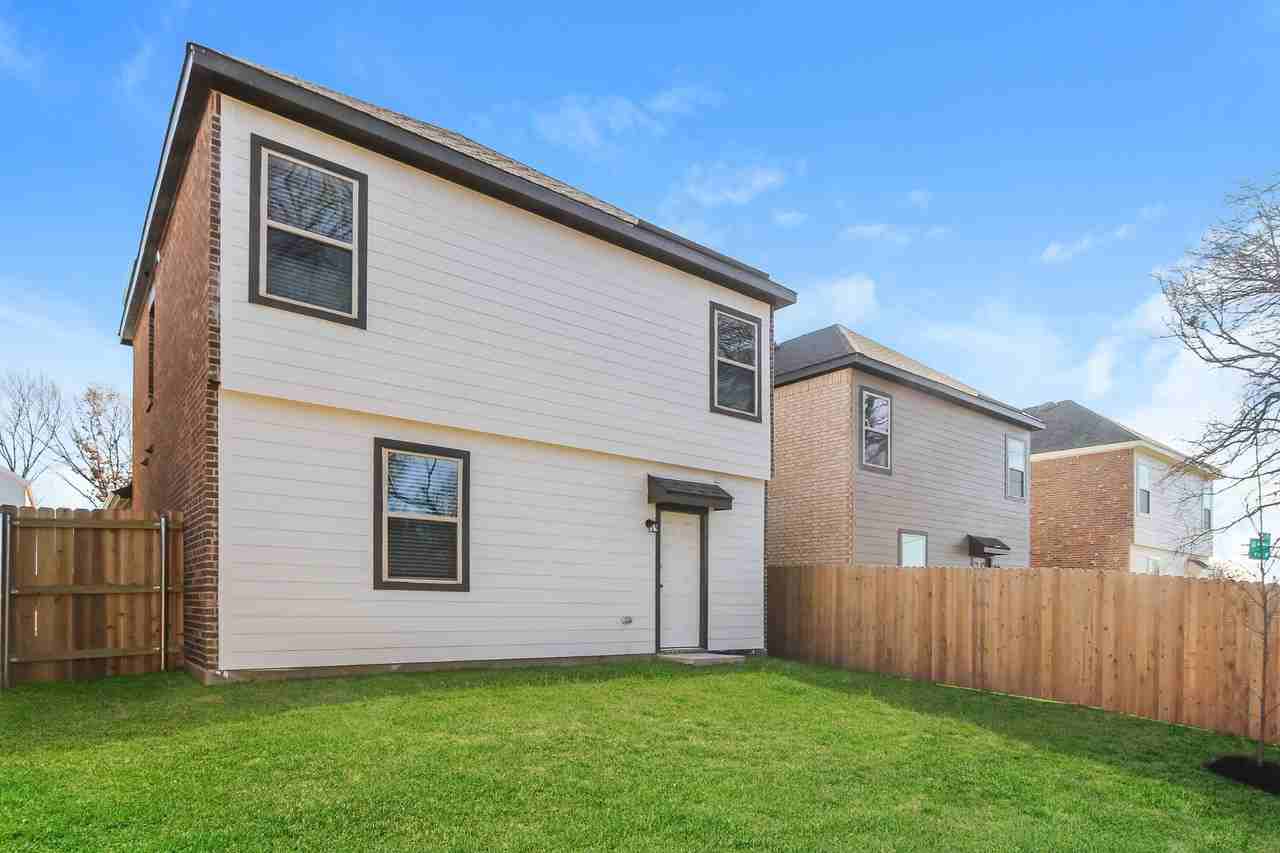 1304 Ester Ln - Photo 3 of 14