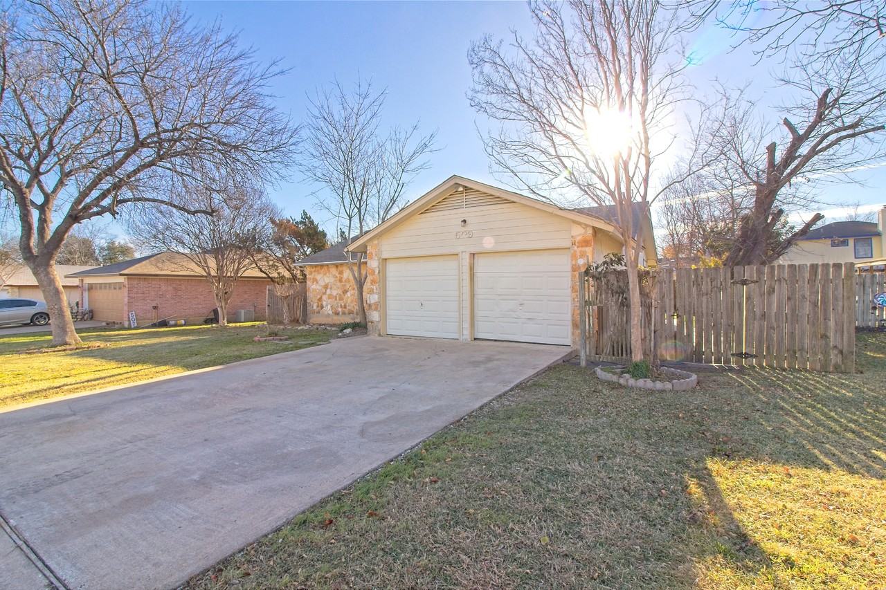 509 Meadowcreek Cir - Photo 3 of 31