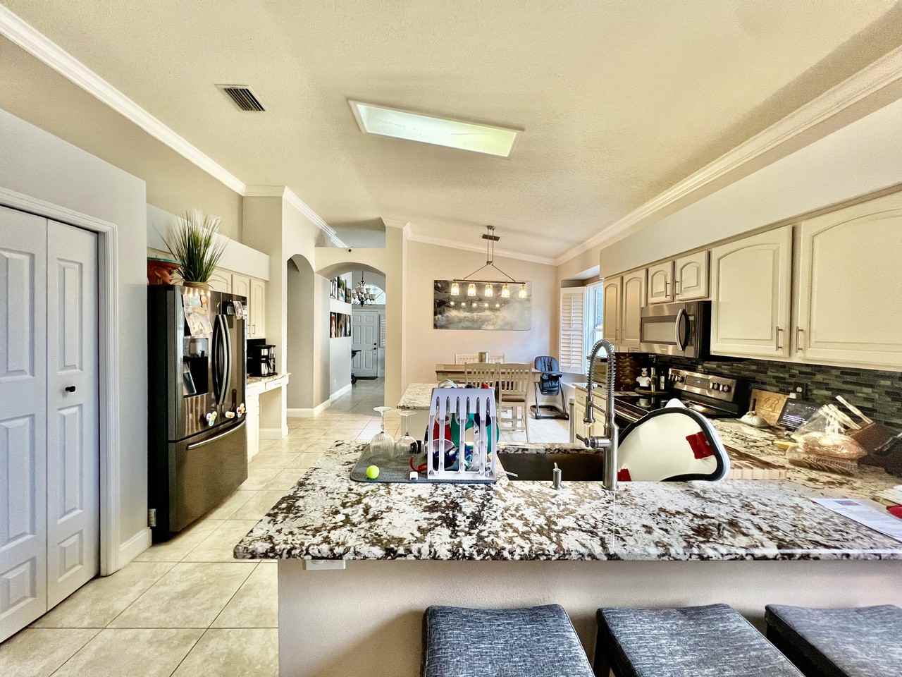 9118 Whispering Willow Way - Photo 6 of 33