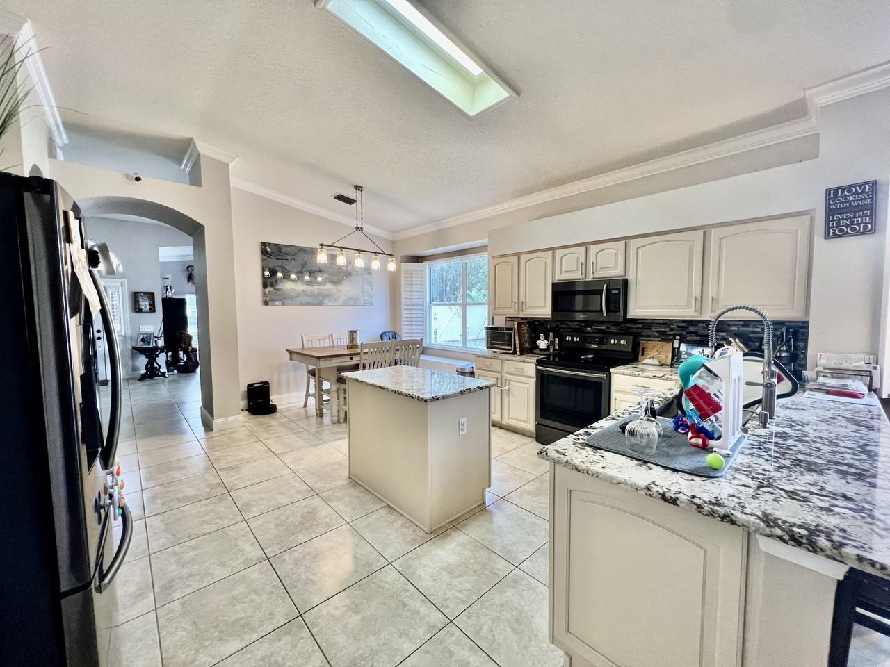 9118 Whispering Willow Way - Photo 7 of 33