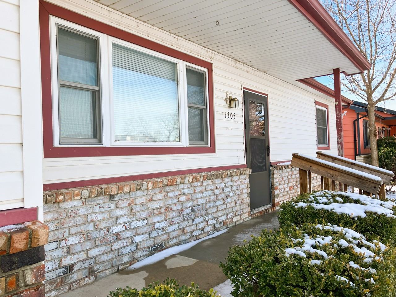 1305 E Selma St - Photo 2 of 14