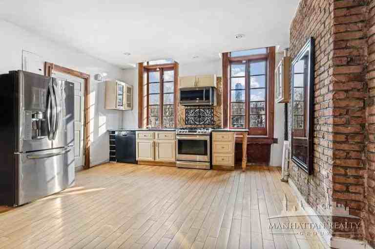 Bleecker St 5, New York, NY 10012 Studio Apartment for 7,000/month