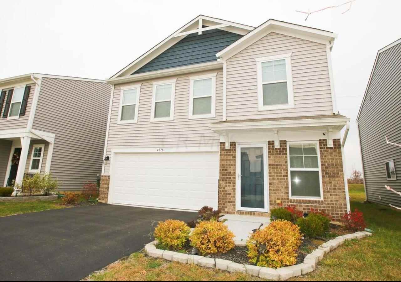 4978 Crestbrook Dr #1 - Photo 3 of 36