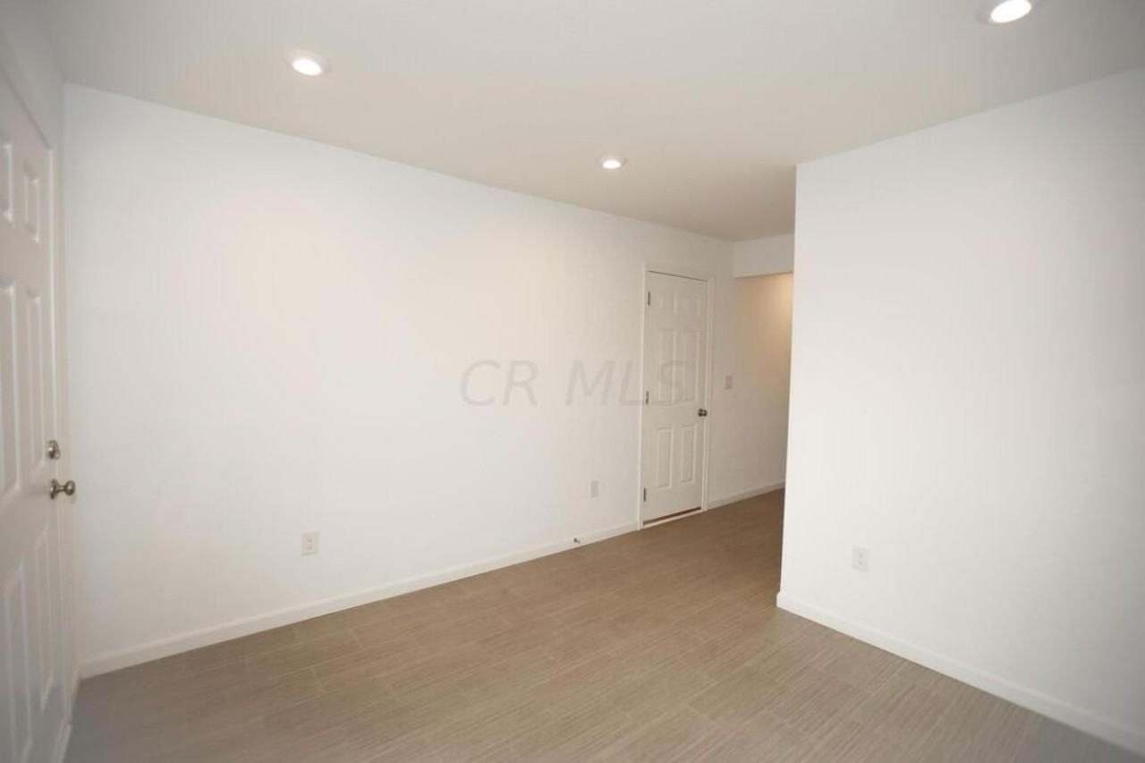 4978 Crestbrook Dr #1 - Photo 6 of 36