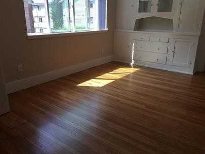 4253 9th Ave NE Seattle WA 98105 LCG - Photo 4 of 24