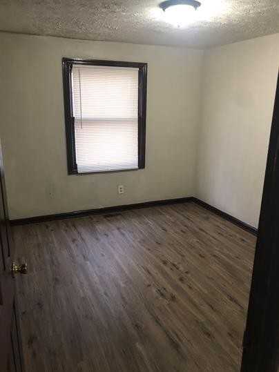 2348 N Main St - Photo 5 of 18