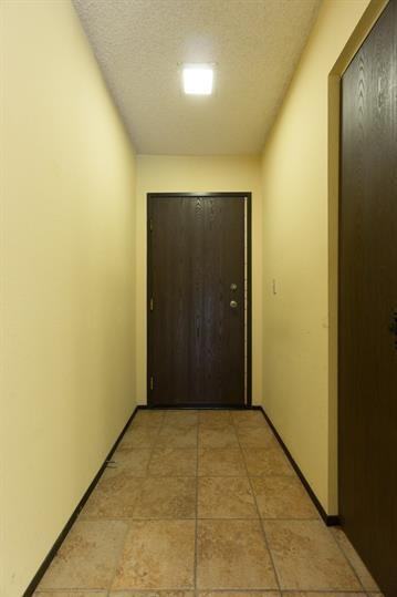 Clayton Drive, Maple Plain (5358) LY KZ1 - Photo 3 of 17