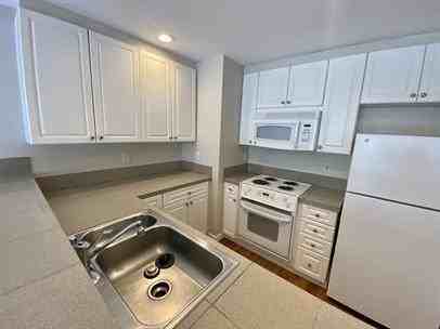 103 Main Street East - Photo 4 of 50