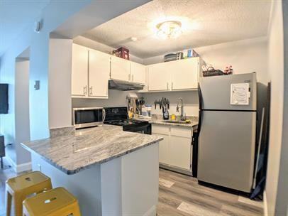 1306 North Washington Avenue - Photo 2 of 20