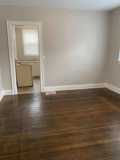 349 W Grand Ave Beloit - Photo 4 of 10