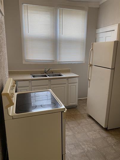 349 W Grand Ave Beloit - Photo 5 of 10