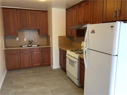 1406 Debow Street - Photo 4 of 27