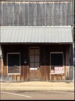 featured image of 117 E Georgetown St