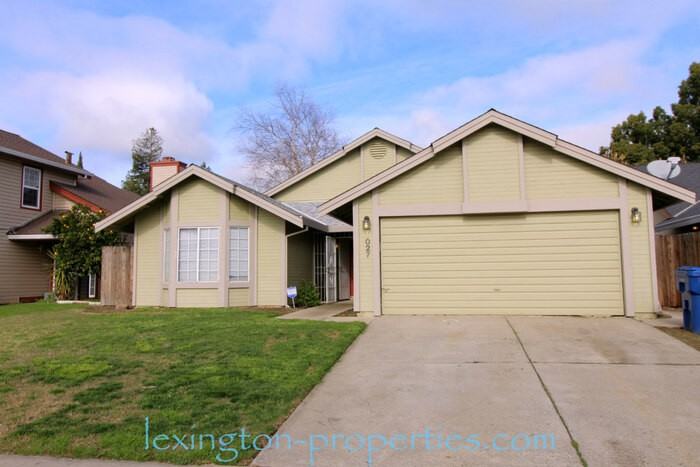 1027 Fallon Woods Way - Photo 2 of 22
