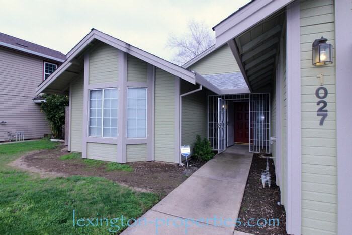 1027 Fallon Woods Way - Photo 3 of 22