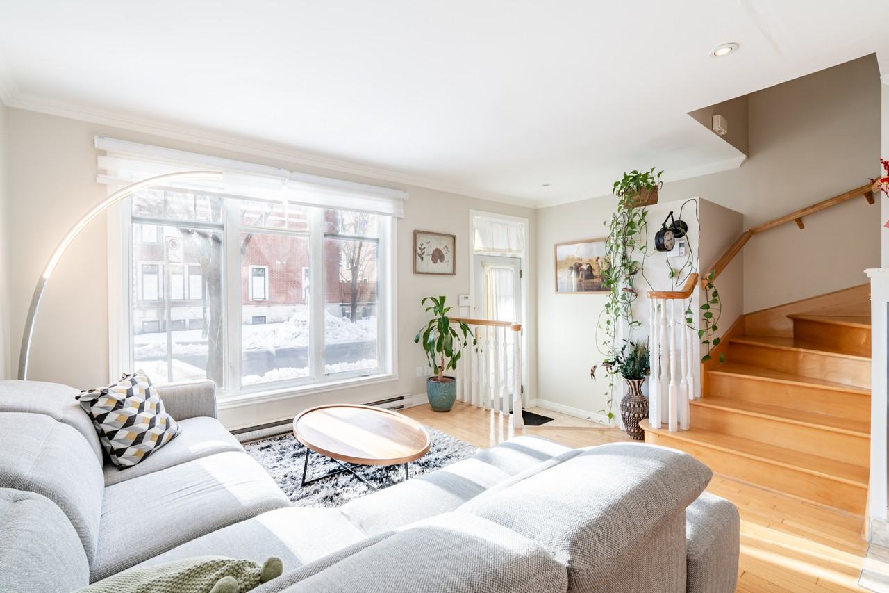 1975 Rue de Cognac - Photo 3 of 25