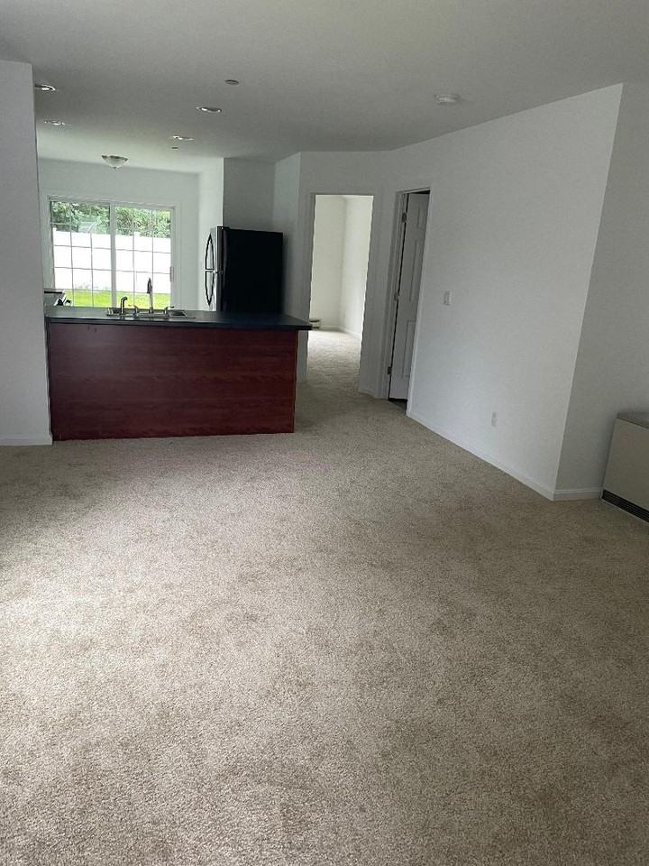55 Trinity Circle #A - Photo 2 of 7