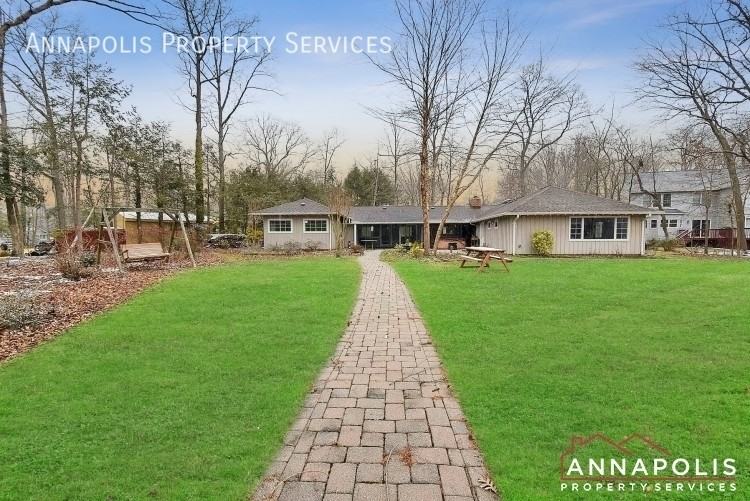3920 W Shore Dr - Photo 2 of 32