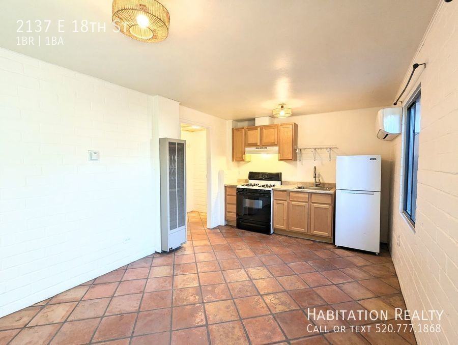 2137 E 18th St - Photo 2 of 14