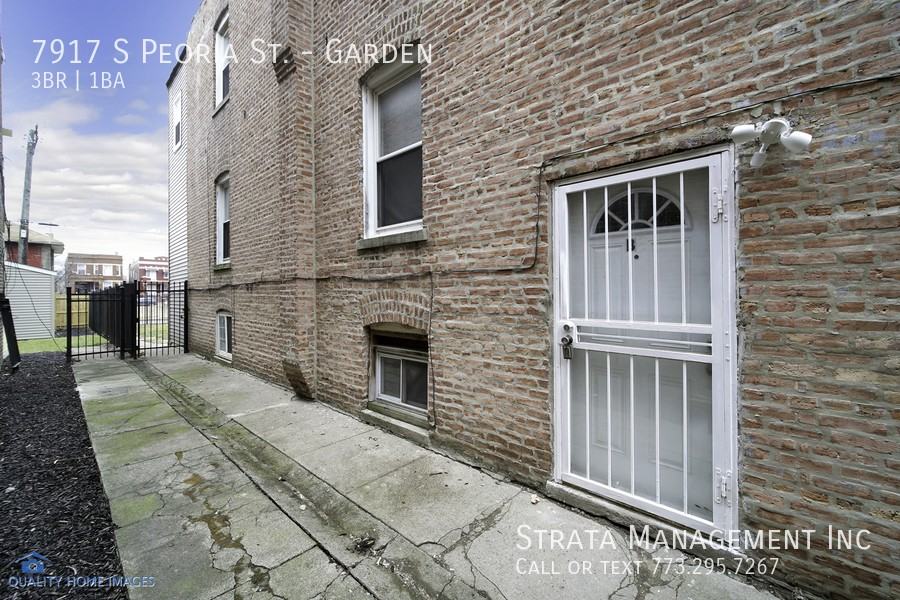 7917 S Peoria St - Photo 3 of 17