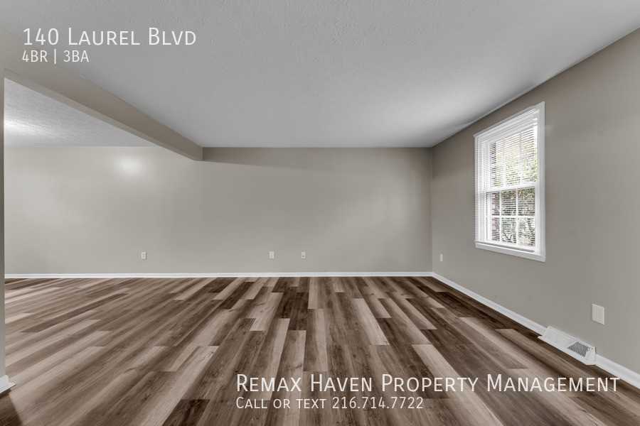 140 Laurel Blvd - Photo 3 of 40