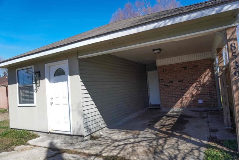 8539 Longwood View Ave - Photo 2 of 11