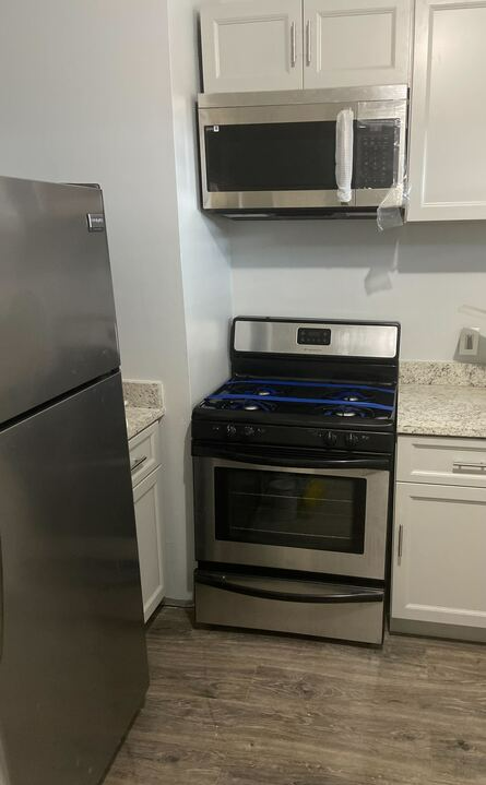 2241 Cedley St - Photo 3 of 20