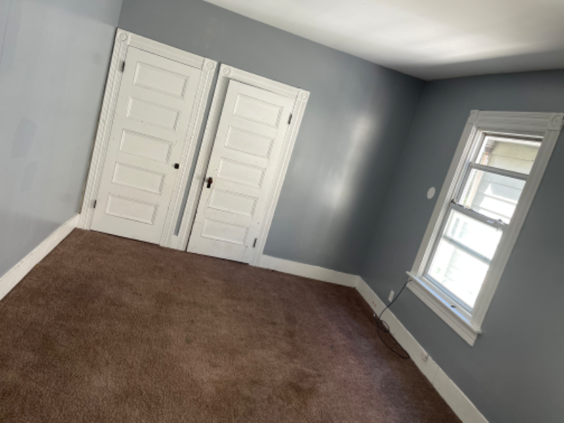 143 Northampton St - Photo 3 of 3