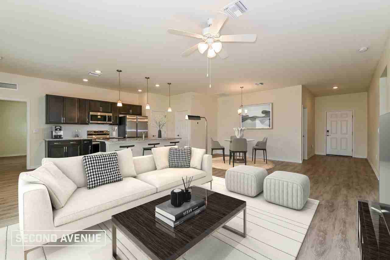 1015 Ne 34th St - Photo 4 of 19