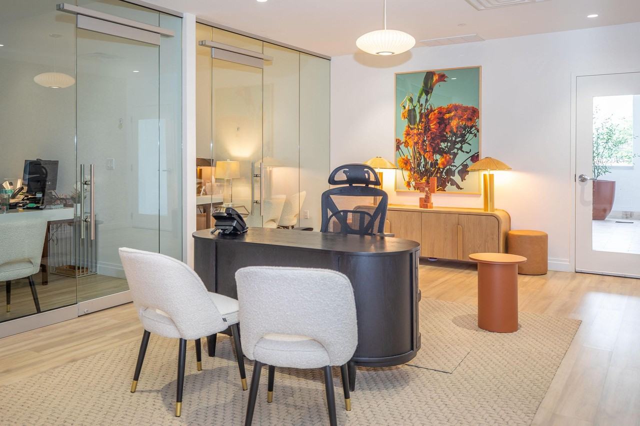 Summer House - Photo 7 of 50