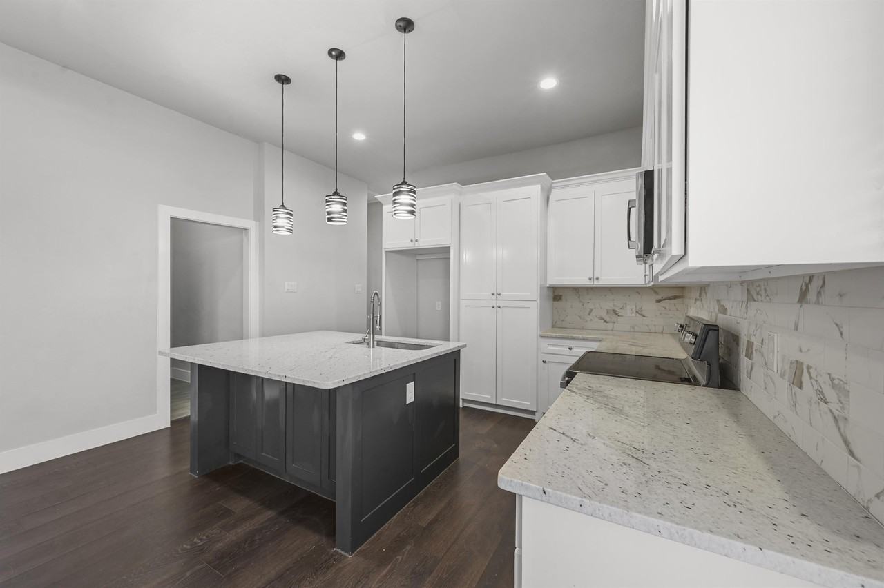 204 N Getzendaner St #2 - Photo 6 of 20