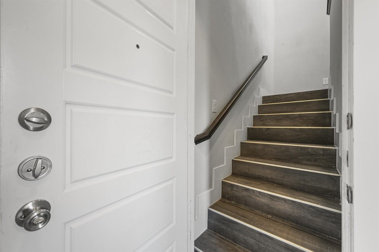 204 N Getzendaner St #2 - Photo 7 of 20