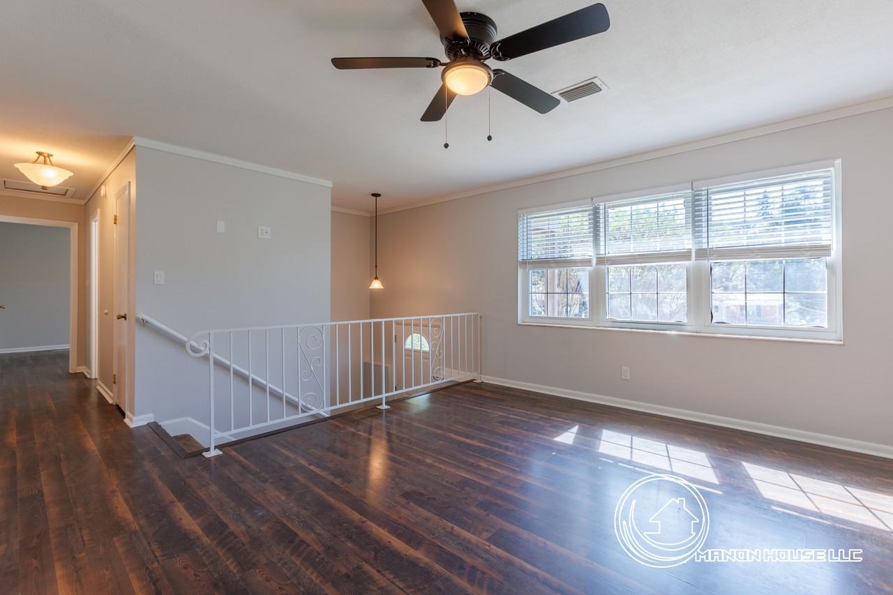 818 Abbiegail Dr #1 - Photo 3 of 41