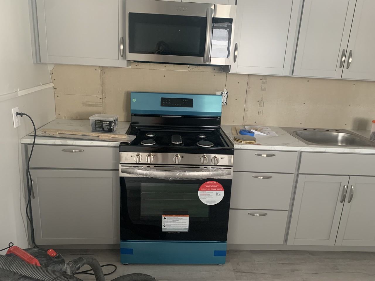 27 Sauquoit St #1 - Photo 3 of 16