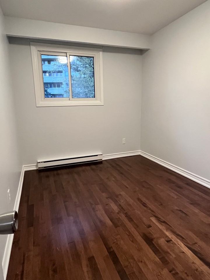 82 Halsey Avenue #2nd floor - Photo 4 of 14